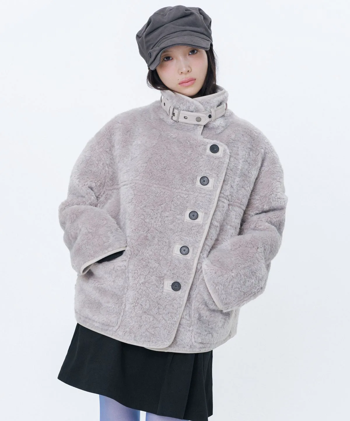 [송이송이x미세키서울]Diagonal reversible shearing jacket BEIGE GREY